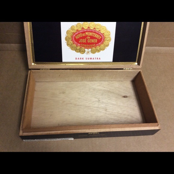 Wooden Cigar Box Hoyo de Monterrey de Jose Gener - Picture 5 of 8